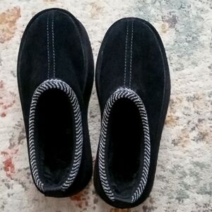 KoolaBurra UGG woman's slipper size 8